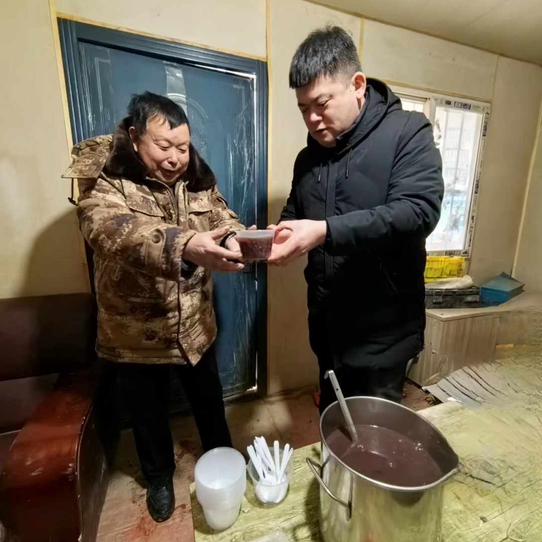 关爱“粥”到，情暖腊八