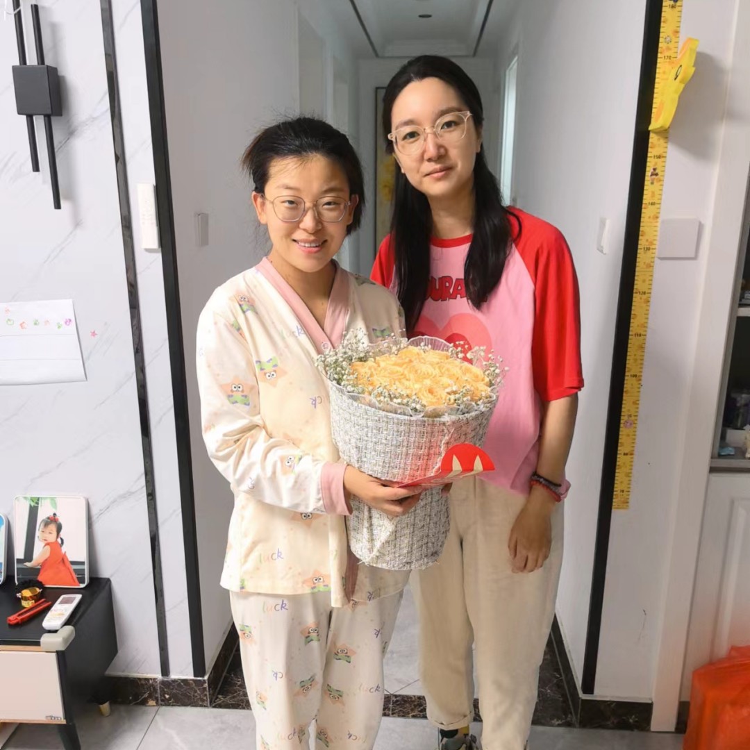 慰问生育职工，做好“娘家人”