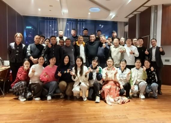 为梦想-不止步，山东择立集团2025年会盛典圆满落幕
